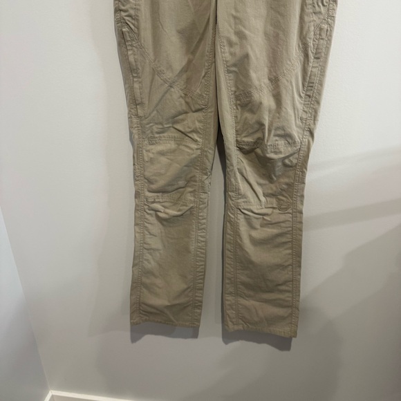 Kuhl Women’s Spire Roll Up Cargo Pants Short Khaki Gorpcore Hiking Travel - Picture 2 of 11